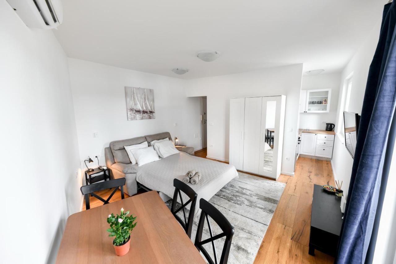 Apartment Canada ซาดาร์ ภายนอก รูปภาพ