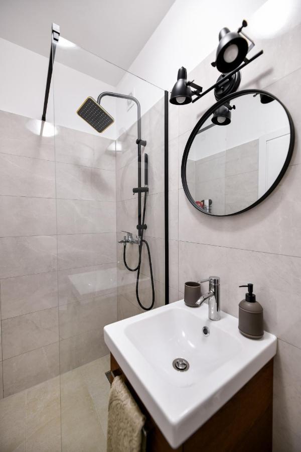 Apartment Canada ซาดาร์ ภายนอก รูปภาพ